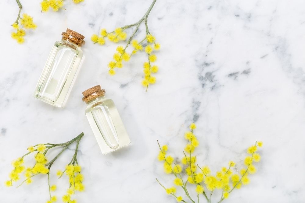 Pure Essential Oil vs Fragrance Oil Safety