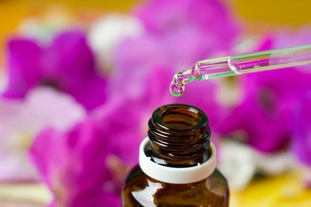 What Is In Wallflower Oil?