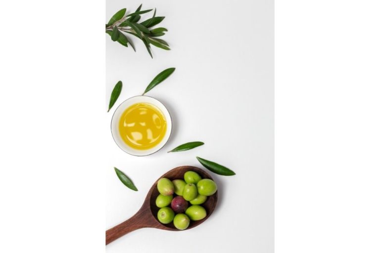 Can You Use Olive Oil In Reed Diffuser? Let’s Find Out For The Essentials