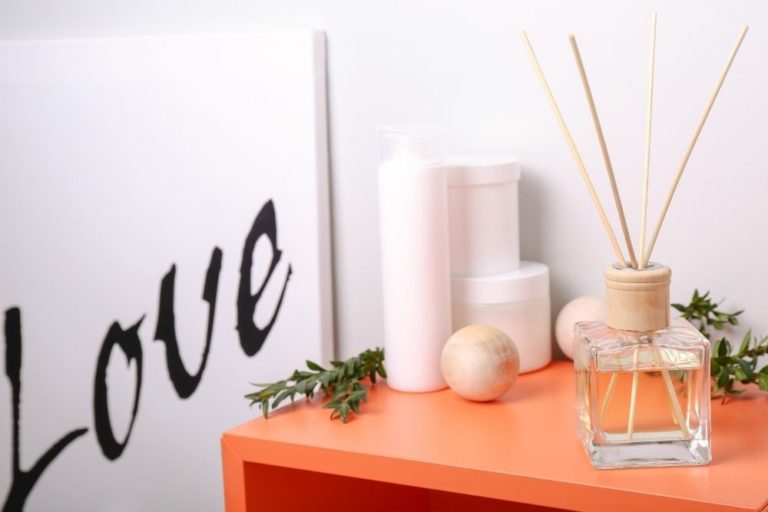 Can You Use Fractionated Coconut Oil in Reed Diffusers? For The